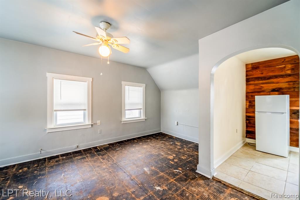 453 Spruce Street, Wyandotte, MI 48192 — Photo 17