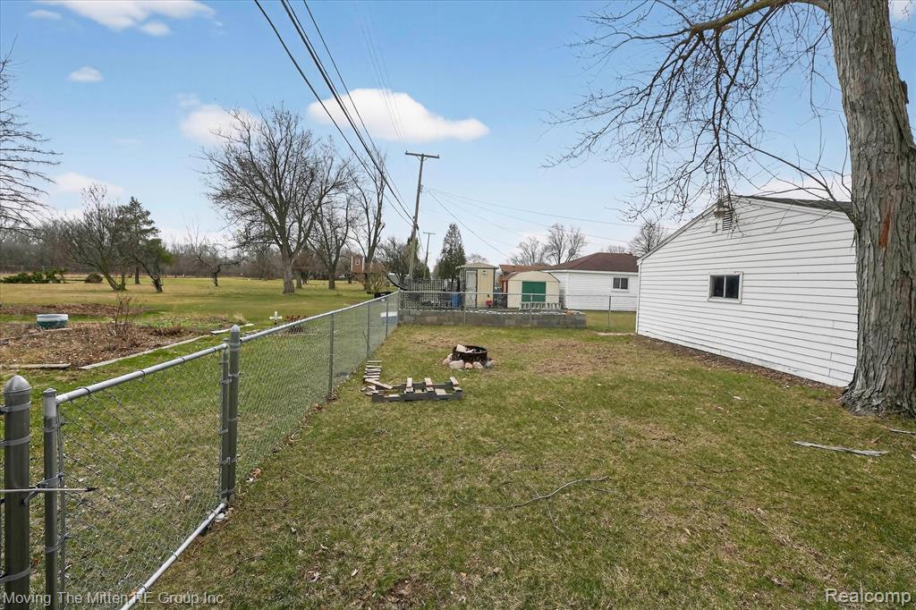 17049 Reno Street, Riverview, MI 48193 — Photo 48