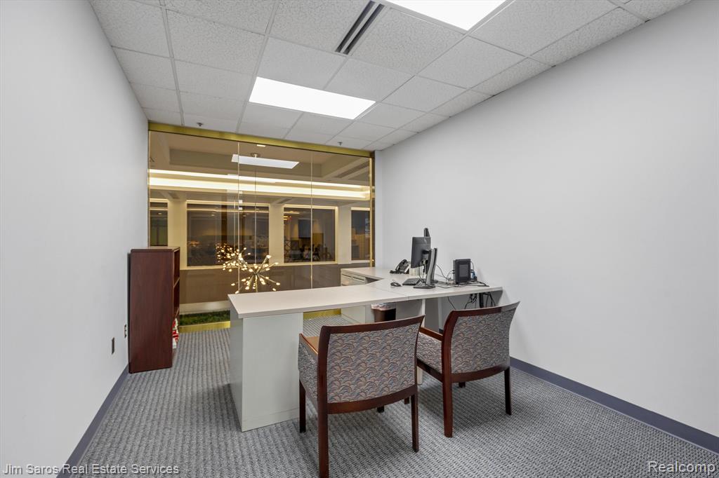 1450 W LONG LAKE Road, Troy, MI 48098 — Photo 5