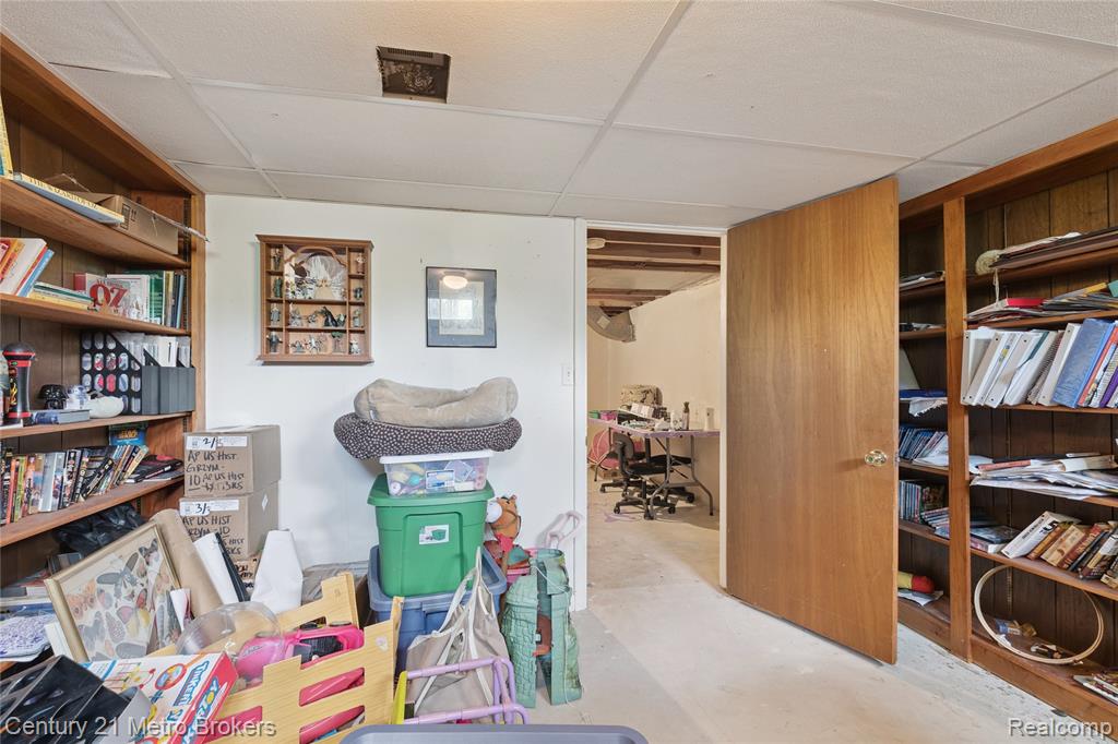 8505 Old Plank Road, Grand Blanc, MI 48439 — Photo 45