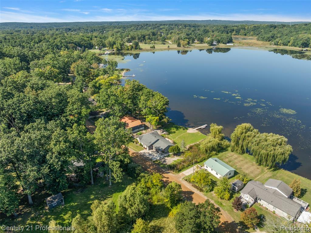 2679 Lakeview Drive, Ortonville, MI 48462 — Photo 4