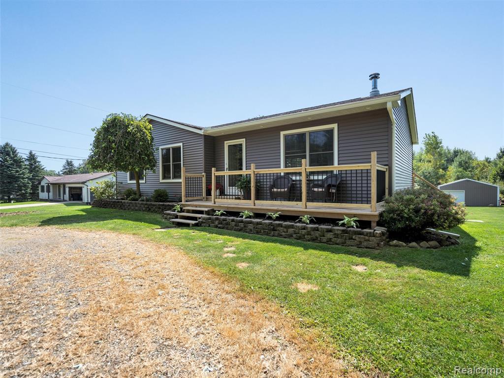 5308 Hummer Lake Road, Oxford, MI 48371 — Photo 2