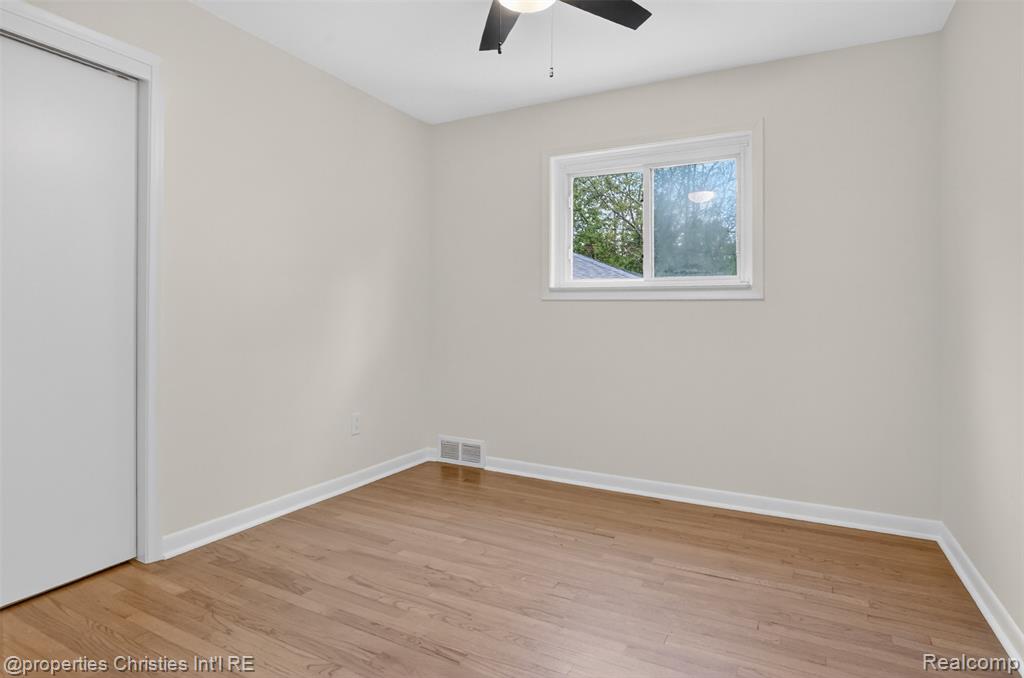 720 Manordale Court, Milford, MI 48381 — Photo 18