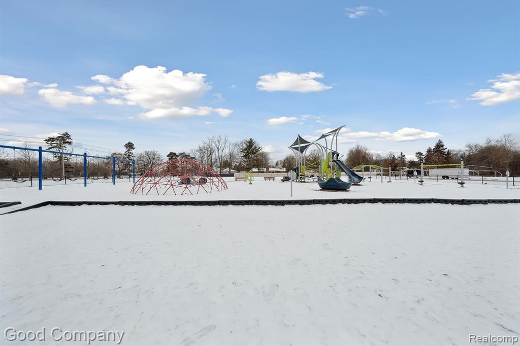3370 INDIANDALE Drive, Orchard Lake Village, MI 48324 — Photo 53