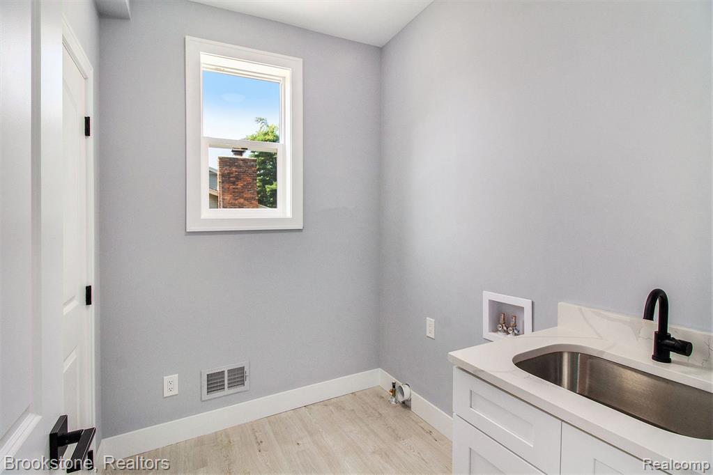 4319 Major Avenue, Waterford, MI 48329 — Photo 14