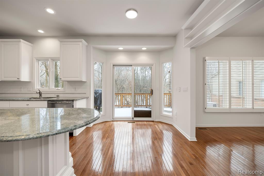 7258 CRACKLING CREEK Circle, West Bloomfield, MI — Photo 14