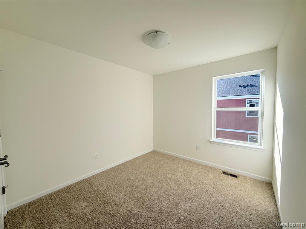 4864 Parkside Lane, Troy, MI 48085 — Photo 9