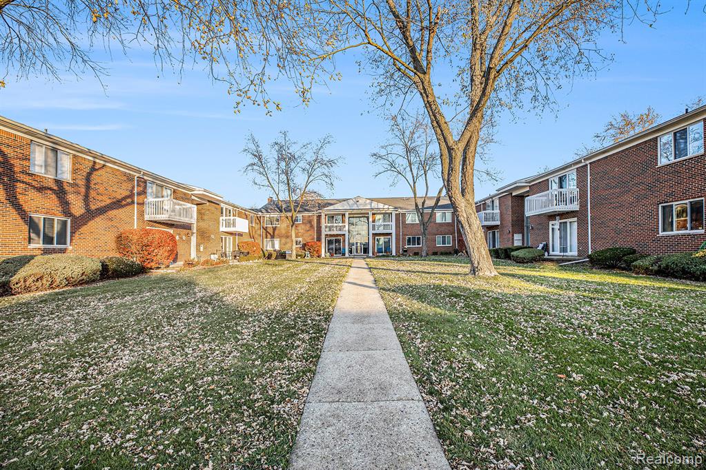 42743 Sheldon Place, 119, Clinton Twp, MI 48038 — Photo 27