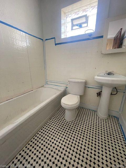 8715 HARPER Avenue, Detroit, MI 48213 — Photo 17