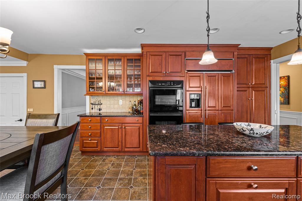 5605 Woodwind Drive, Bloomfield Hills, MI 48301 — Photo 24