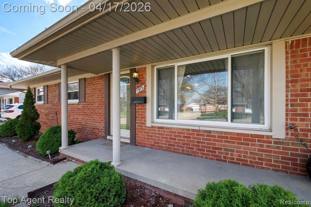 1973 Alexander Drive, Troy, MI 48083 — Photo 5