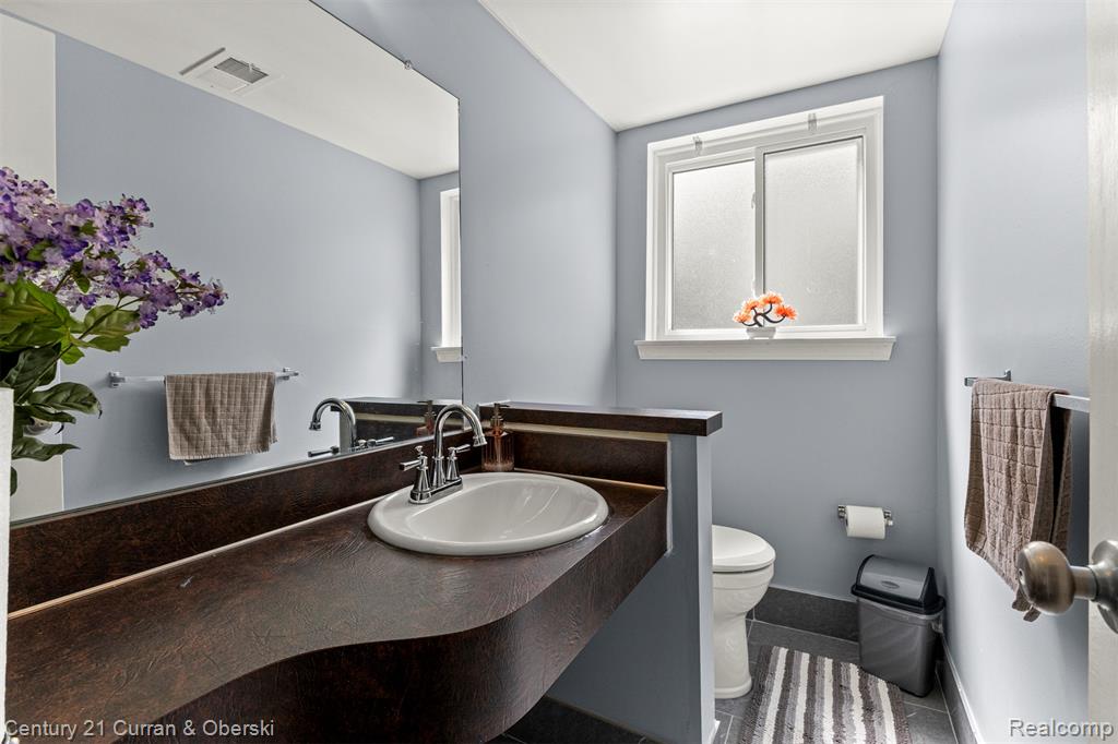 45561 Edgewood Court, Canton, MI 48187 — Photo 31