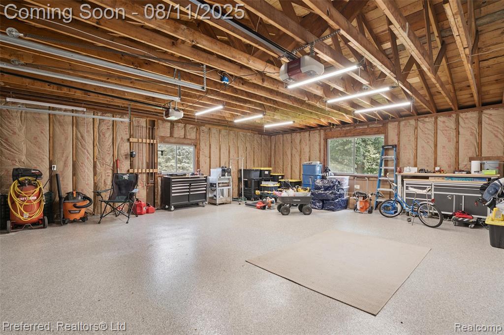 562 Burns Road, Milford, MI 48381 — Photo 36