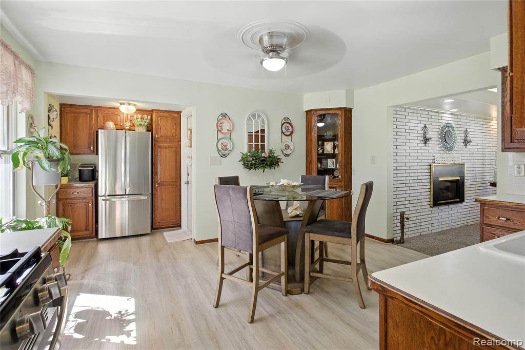 51088 Fairlane Drive, Shelby Twp, MI 48316 — Photo 16