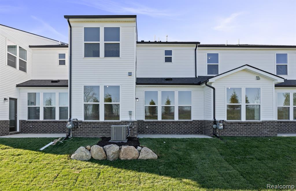 5684 Corgi Drive, Ann Arbor, MI 48108 — Photo 30