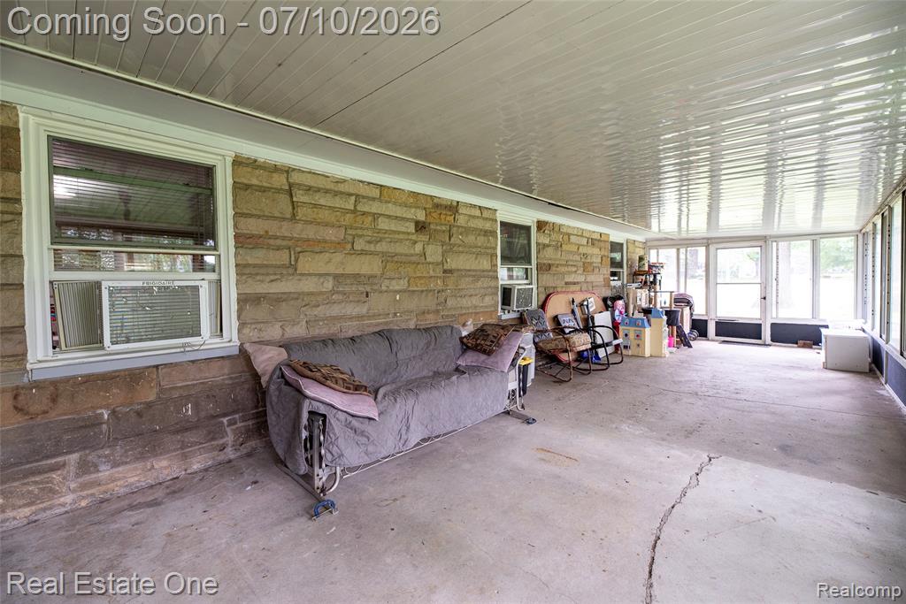 875 S Grey Road, Auburn Hills, MI 48326 — Photo 24