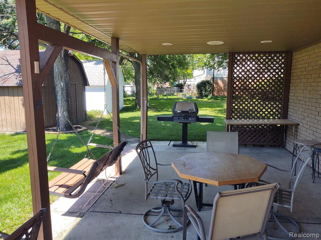 7460 FLICKINGER Drive, Shelby Twp, MI 48317 — Photo 50