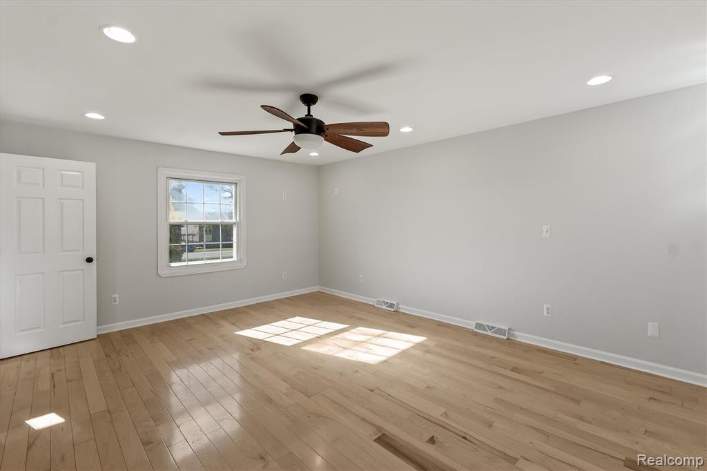 45100 W 10 Mile Road, Novi, MI — Photo 16