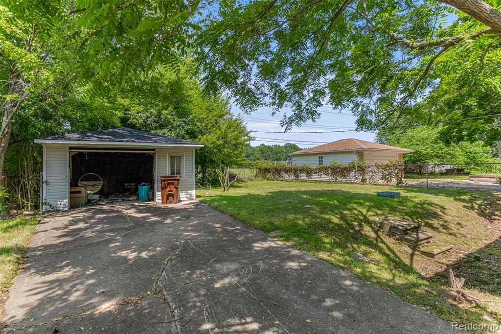 23566 Candace Drive, Rockwood, MI — Photo 23