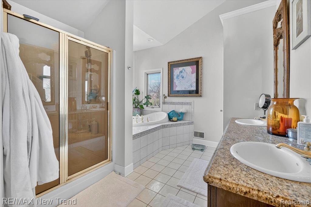 5721 Coralwood Court, Commerce Twp, MI 48382 — Photo 24