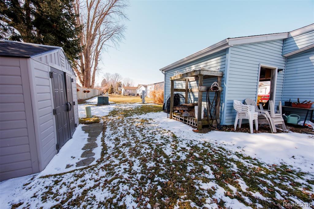 8016 Harbour Drive, MI — Photo 9