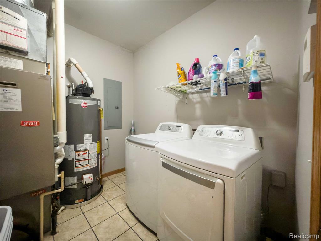 28101 Elwell Road, Belleville, MI 48111 — Photo 33