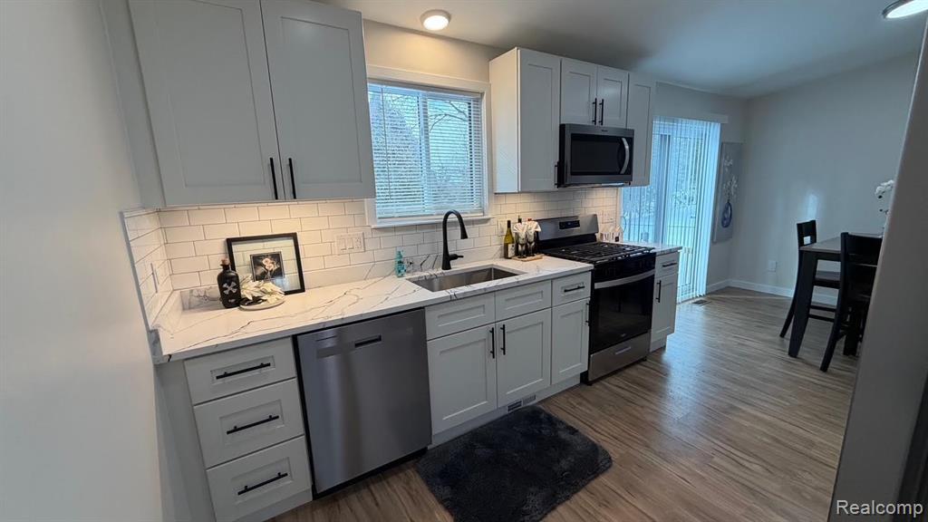 3639 Loch Drive, Highland, MI — Photo 9
