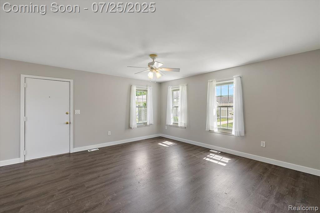 39869 Village Wood Lane, Novi, MI — Photo 13