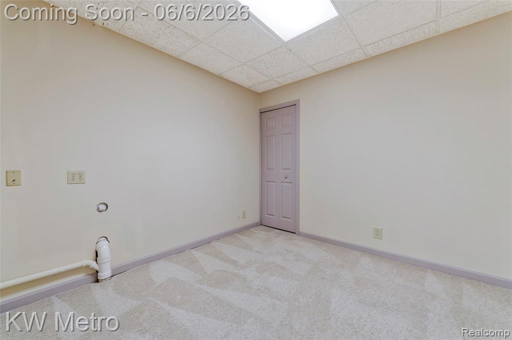 7348 Meadowridge Circle, West Bloomfield, MI — Photo 40
