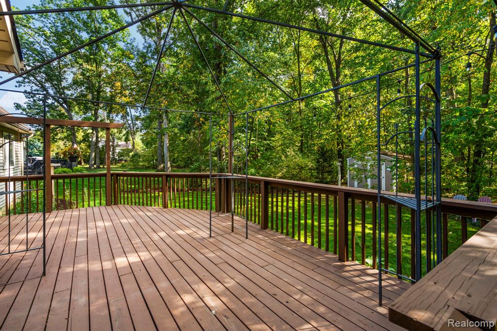 9438 Appleview Court, Brighton, MI 48116 — Photo 44