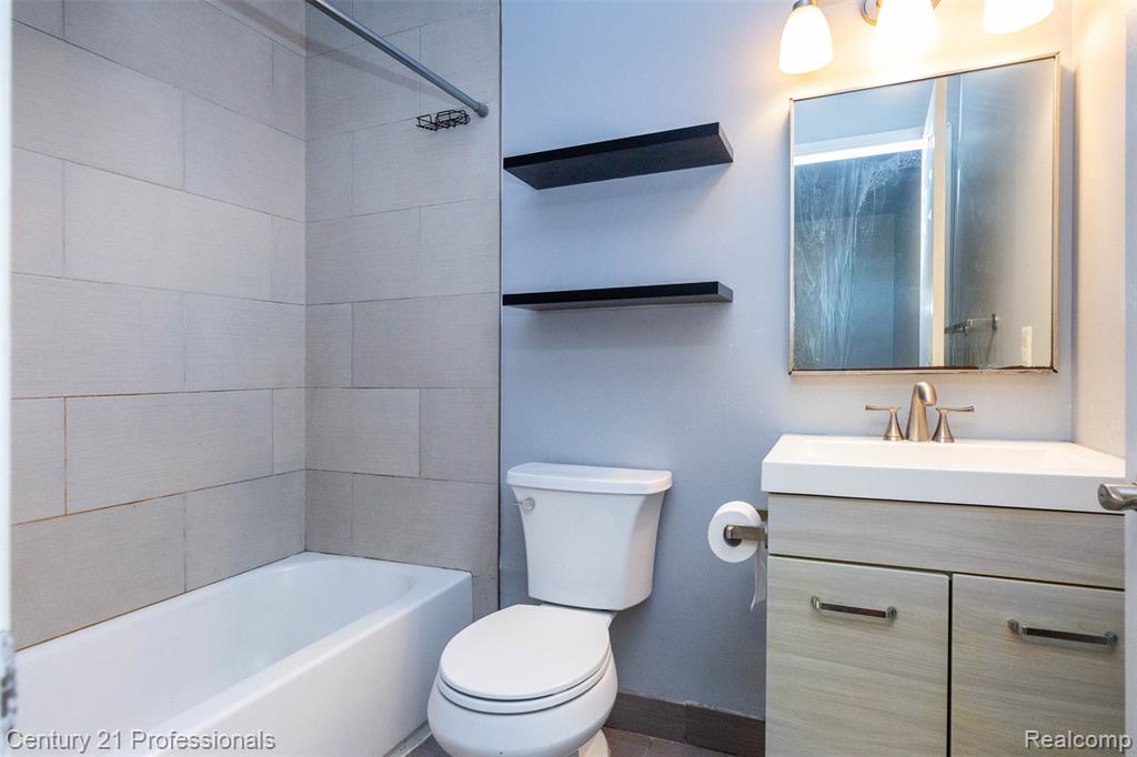 2650 Fenwick Court, Ann Arbor, MI 48104 — Photo 18