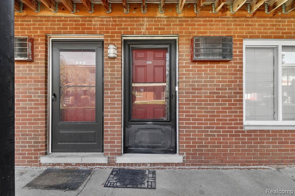 25301 5 Mile rd, Redford, MI 48239 — Photo 5