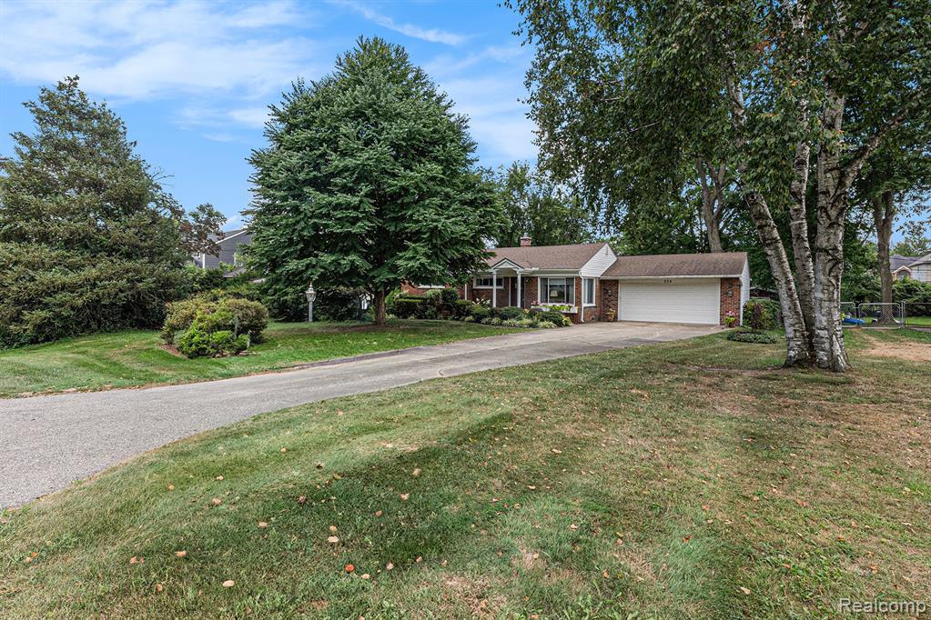 772 Marengo Drive, Troy, MI 48085 — Photo 2