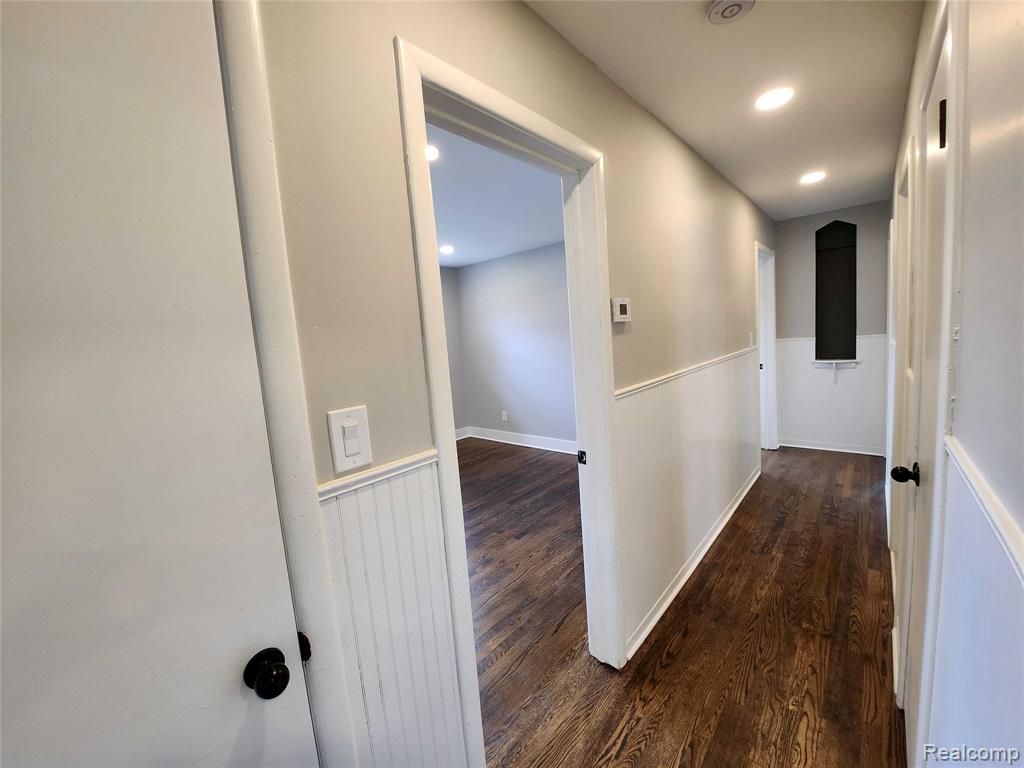15705 Juliana Avenue, Eastpointe, MI 48021 — Photo 11