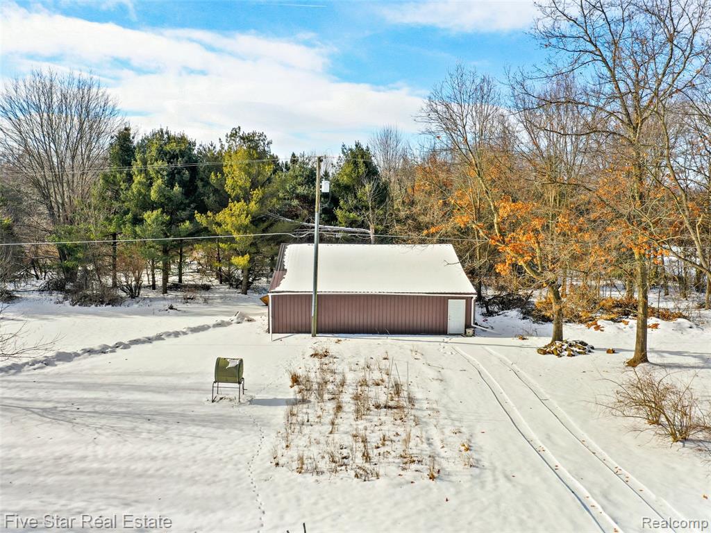 2185 Armond Road, Howell, MI 48855 — Photo 4