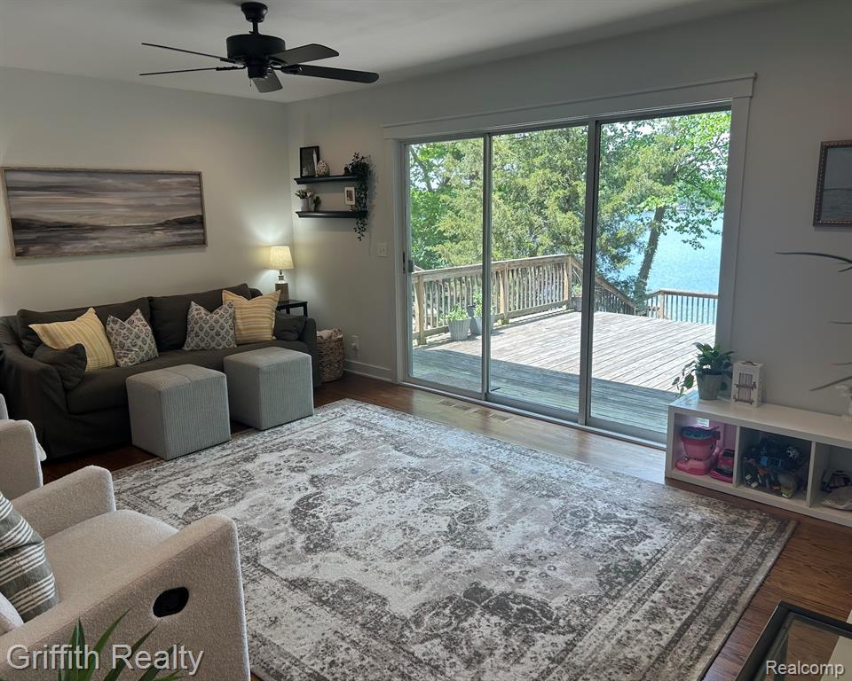 6262 Briggs Lake Drive, Brighton, MI 48116 — Photo 10