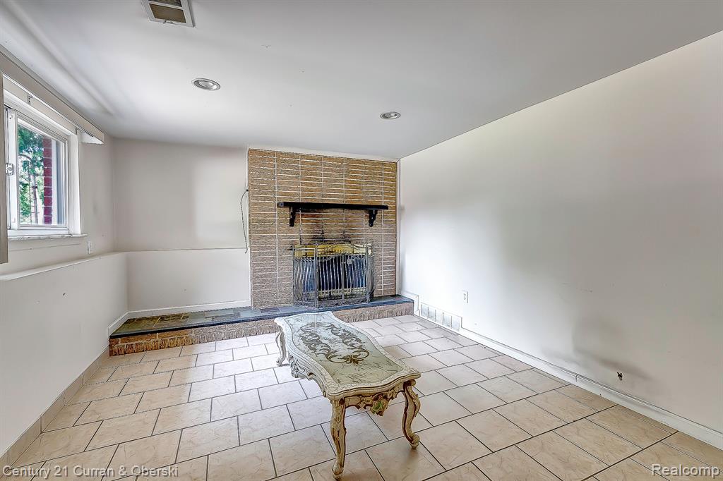 5635 OAKMAN Boulevard, Dearborn, MI 48126 — Photo 22