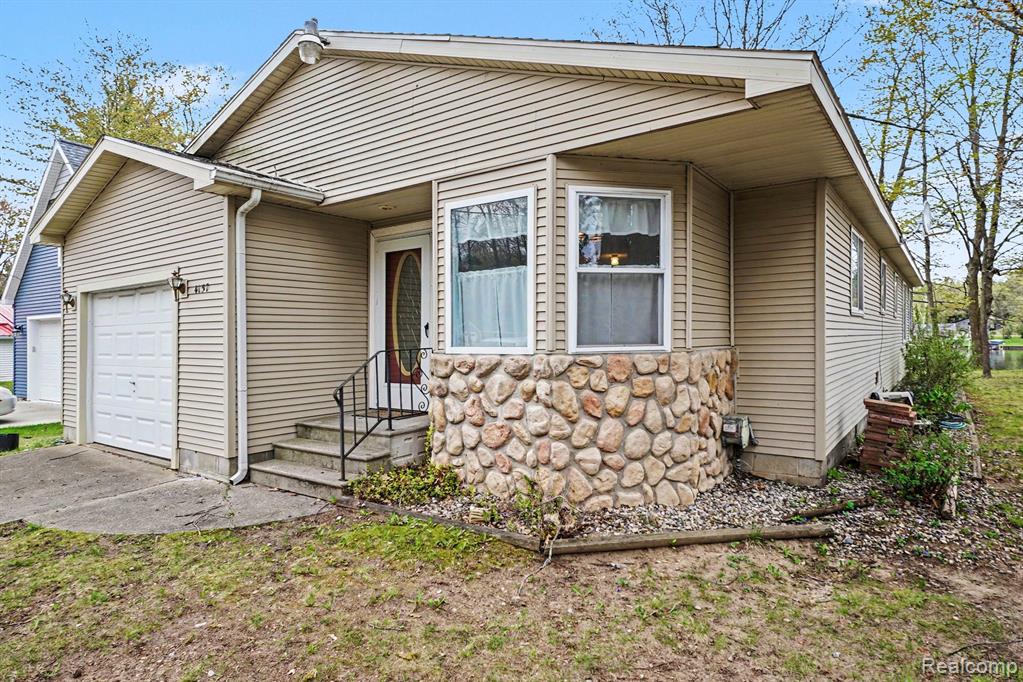 4157 Betty Lee Boulevard, Gladwin, MI 48624 — Photo 2