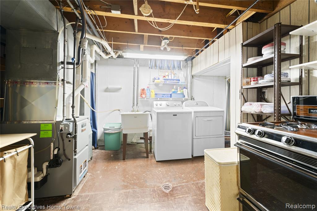 4611 E 13 Mile Road, Warren, MI 48092 — Photo 18