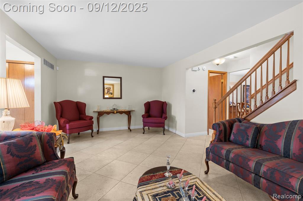 6422 Jonathon Street, Dearborn, MI 48126 — Photo 5