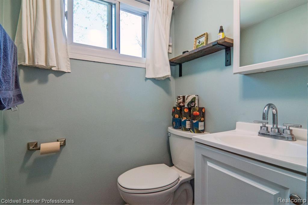4110 QUILLEN Avenue, Waterford, MI 48329 — Photo 18