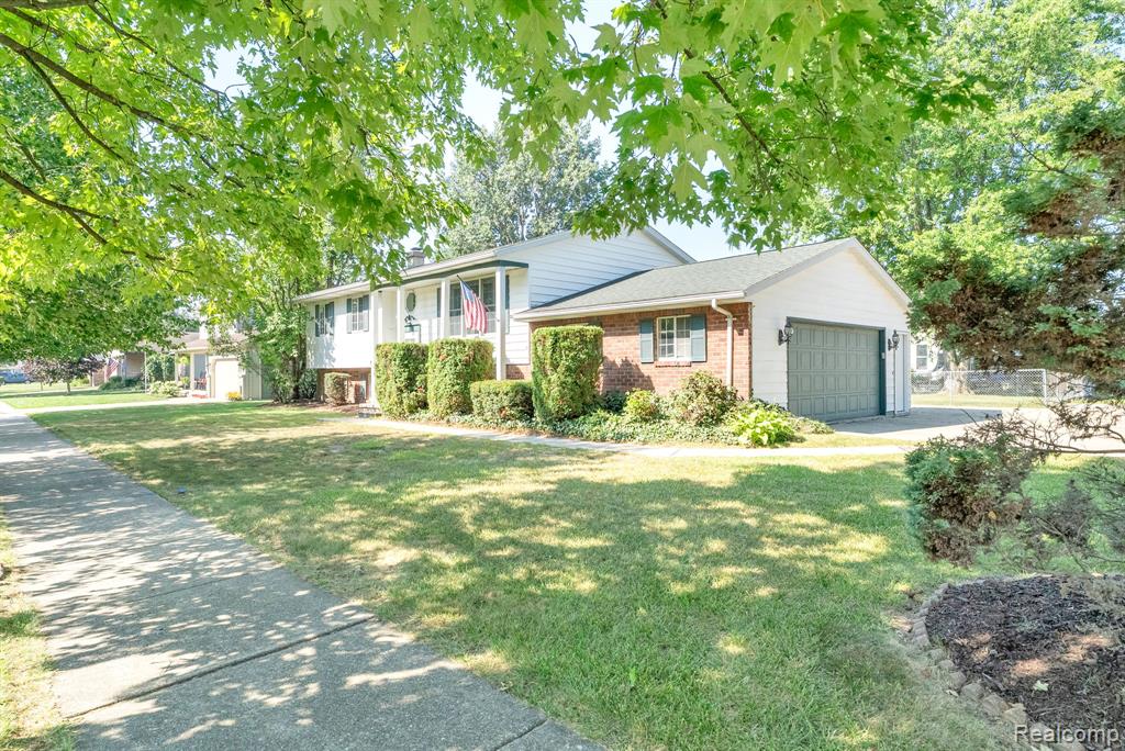 500 Connecticut Avenue, Marysville, MI 48040 — Photo 3