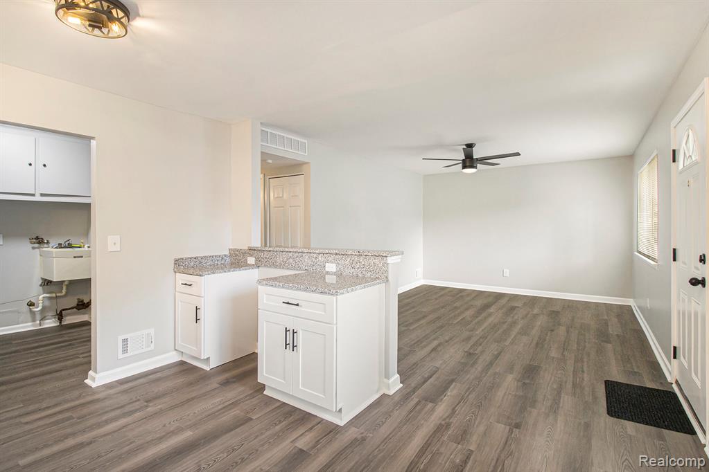 8105 Syracuse Street, Taylor, MI 48180 — Photo 11