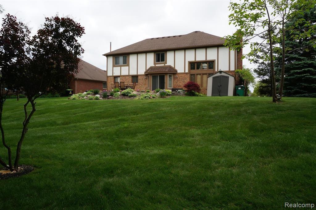 49954 Willowood Drive, Macomb, MI 48044 — Photo 36