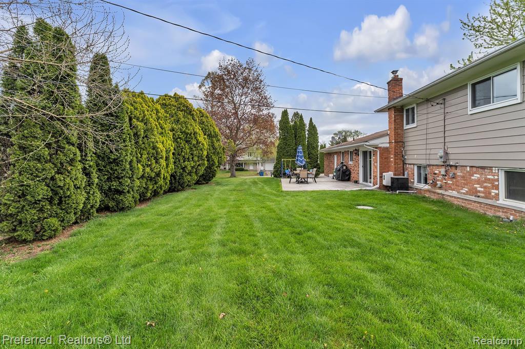 8722 WOODSHIRE Drive, White Lake, MI — Photo 41