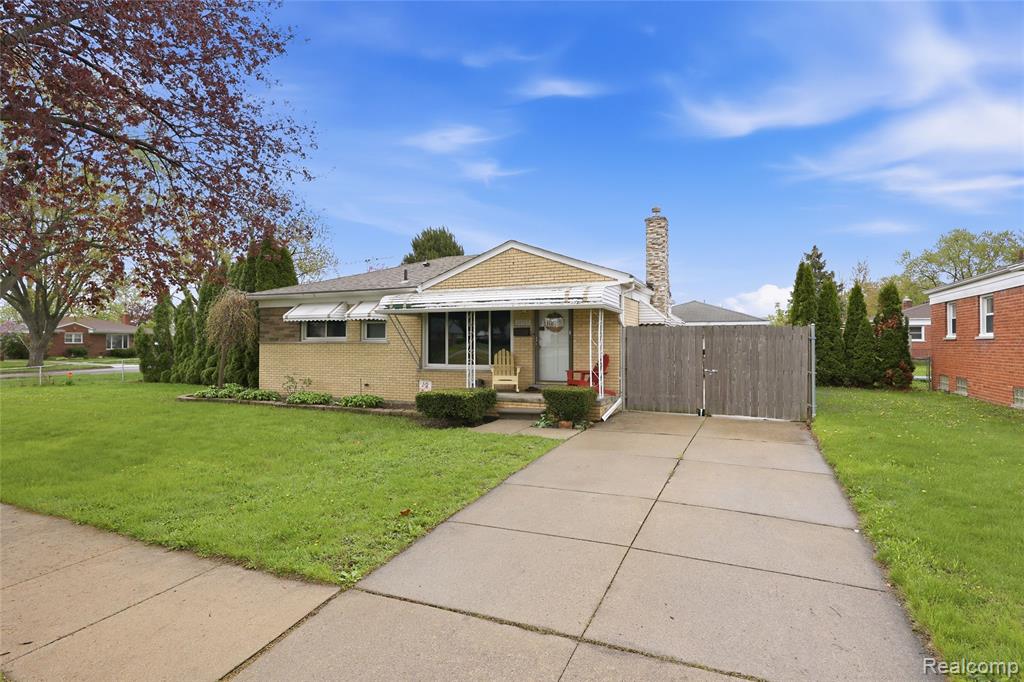 24920 Star Valley Drive, Saint Clair Shores, MI 48080 — Photo 31