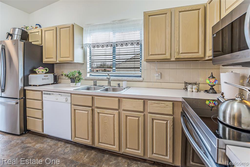 62072 York town Drive, 1, South Lyon, MI 48178 — Photo 10