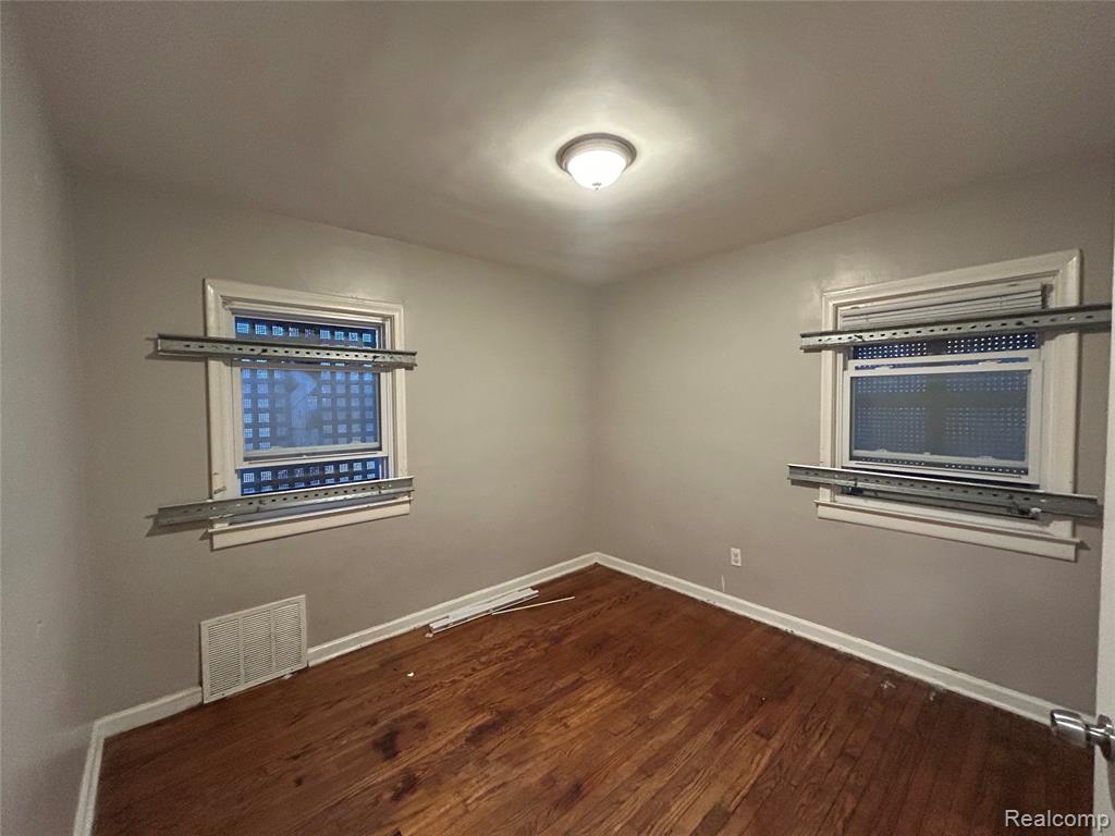 6718 Grandville Avenue, Detroit, MI 48228 — Photo 17