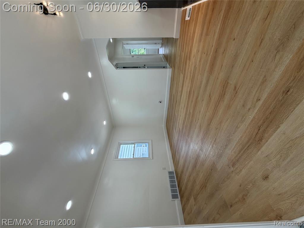 6760 Warwick Street, Detroit, MI 48228 — Photo 14