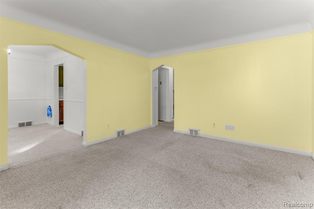 843 MAYBURN Street, Dearborn, MI 48128 — Photo 6